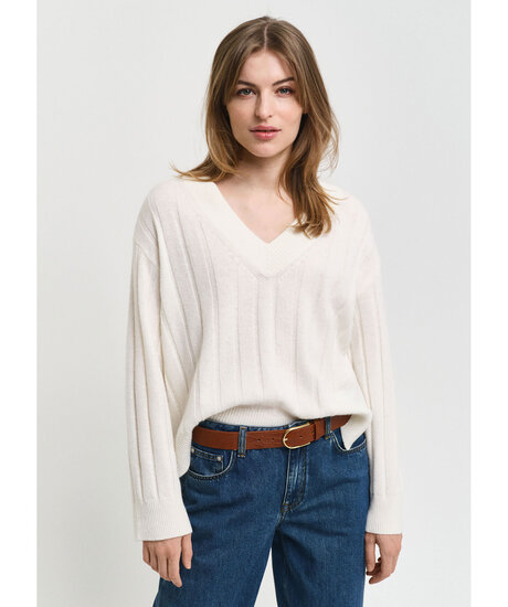 Wide ribbed wool v-neck