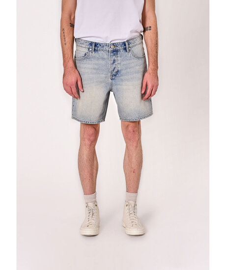 Lou Short Dust