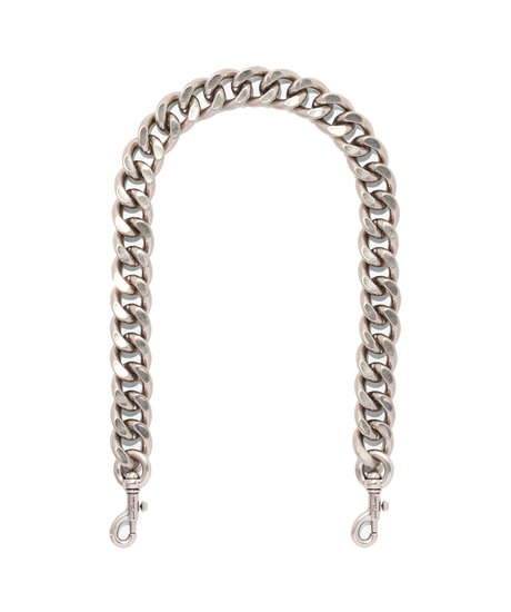 The shoulder strap chain