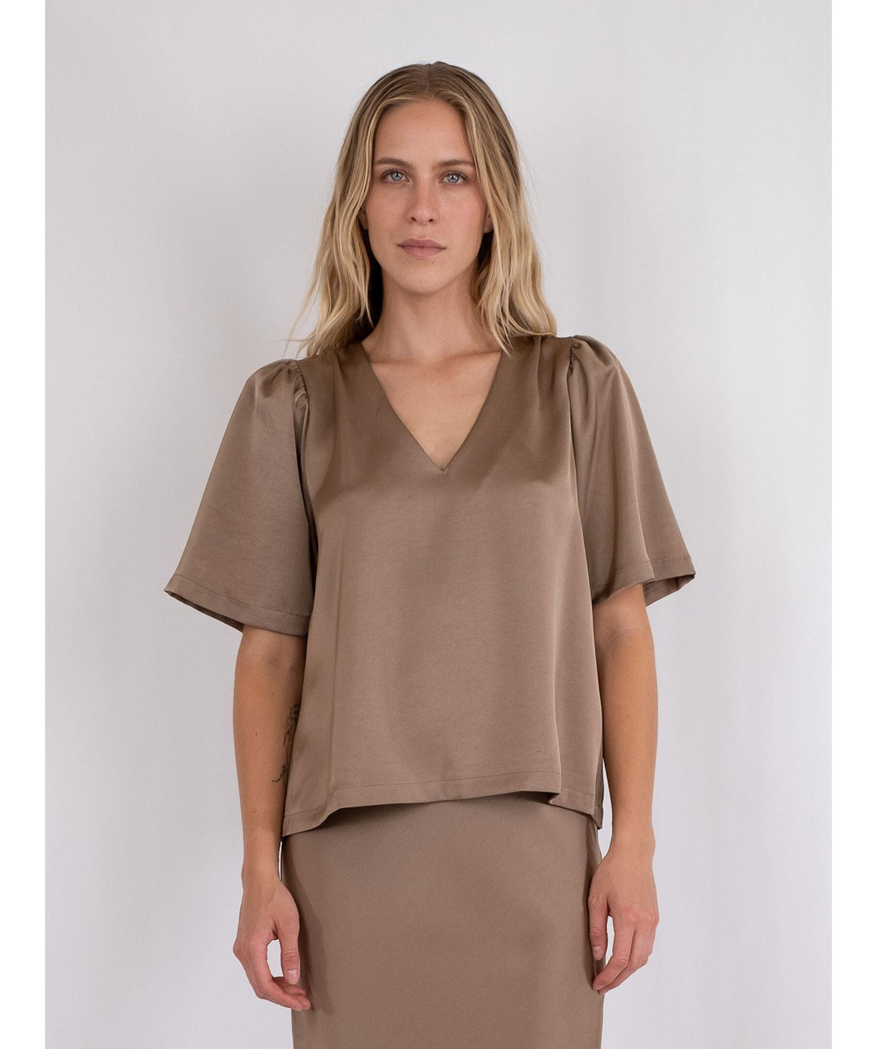 Taupe
