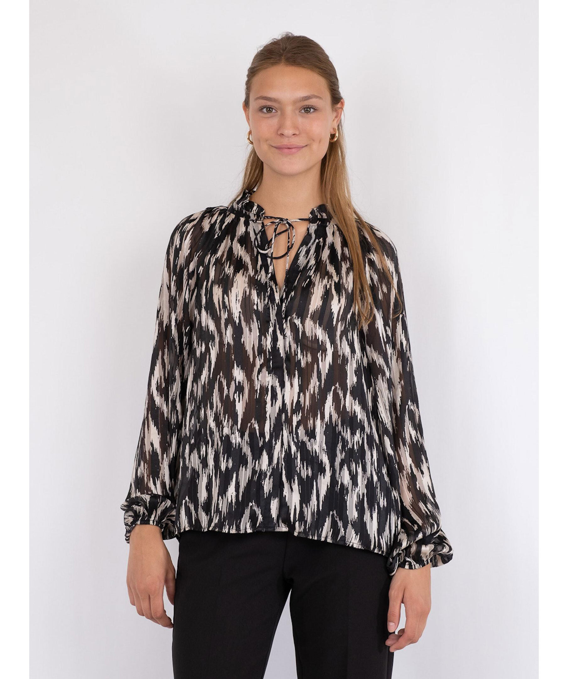 Cobie Cheer Vibe Blouse 1