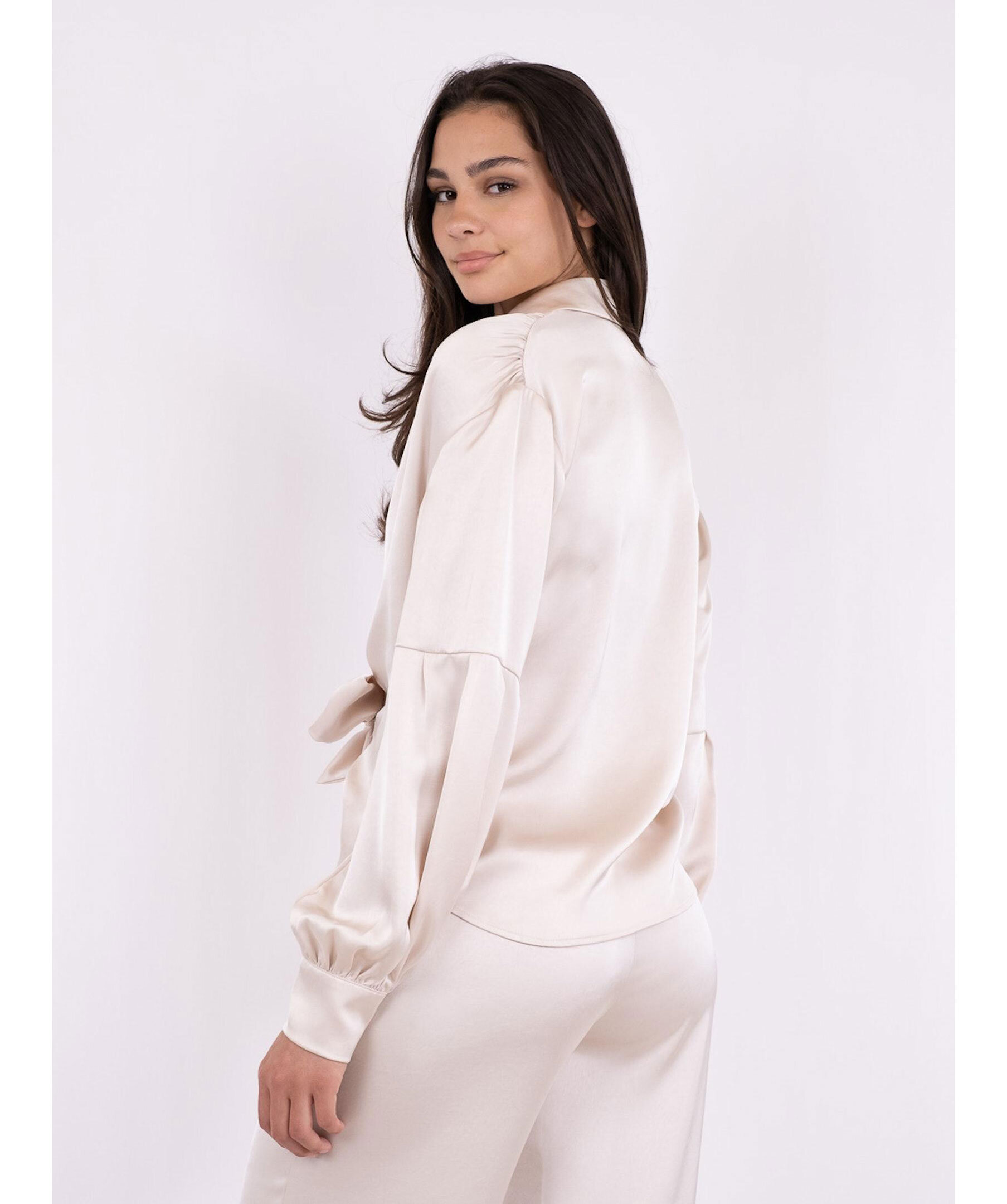 Naja Satin Shirt 2