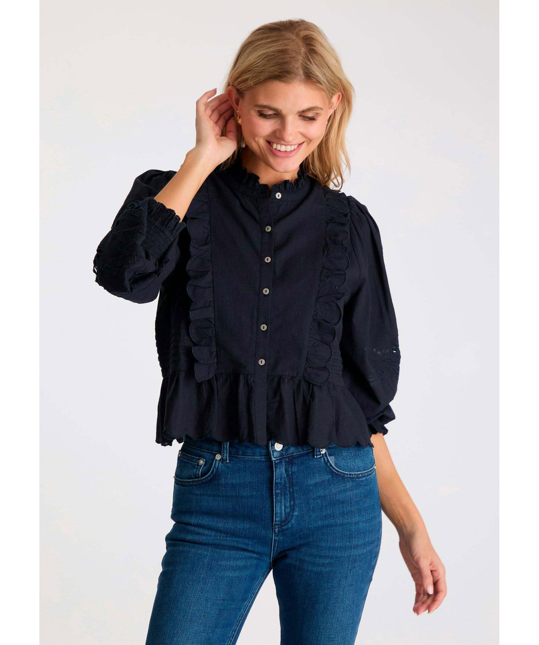 Petrine Embroidery Blouse 1