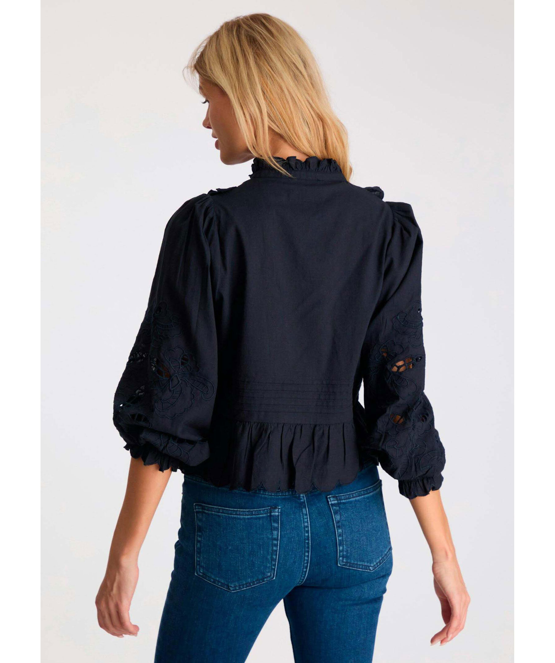 Petrine Embroidery Blouse 2