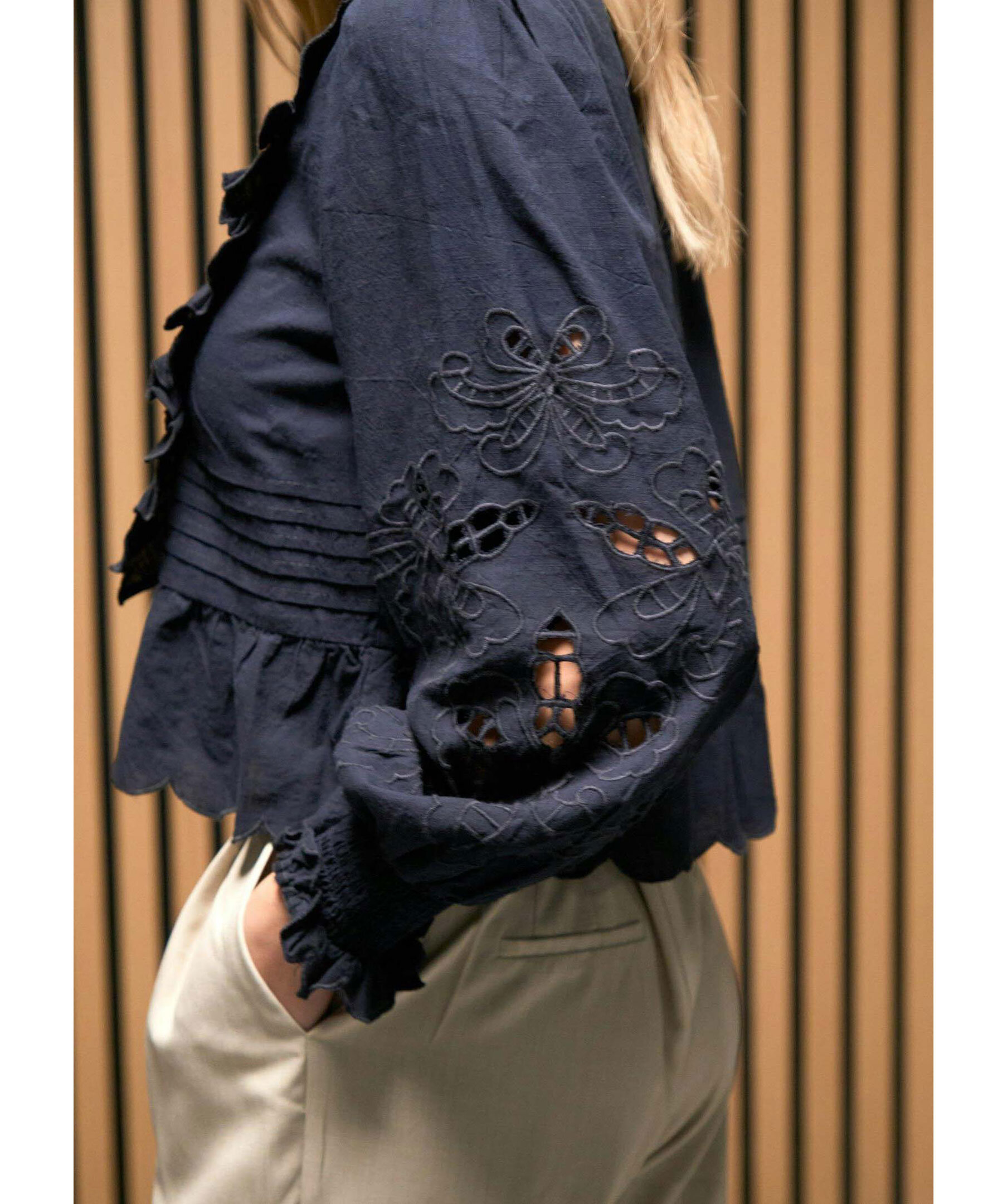 Petrine Embroidery Blouse 4