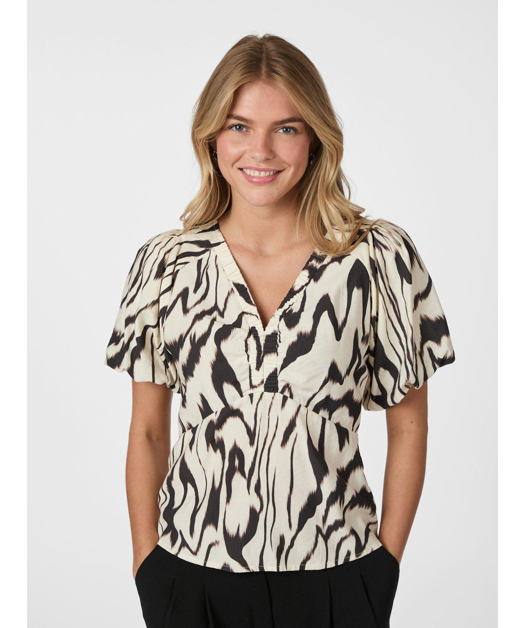 Irina Graphic Zag Blouse 1