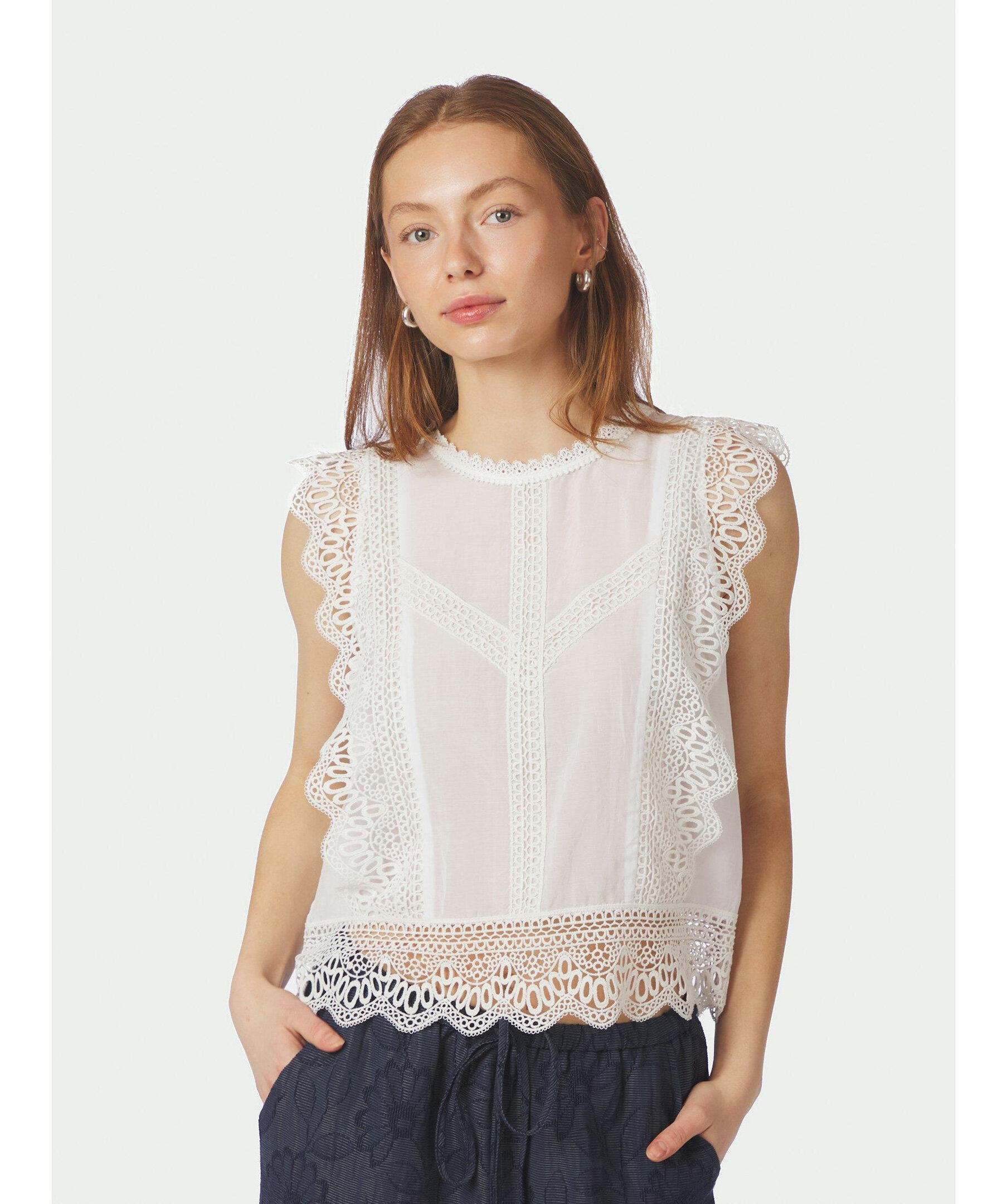 Samia Lace Top 3