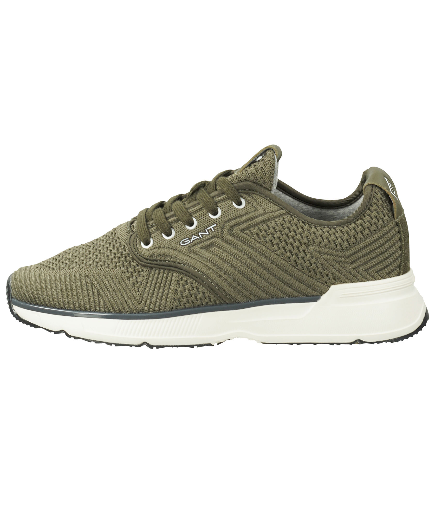 Beeker sneaker 1