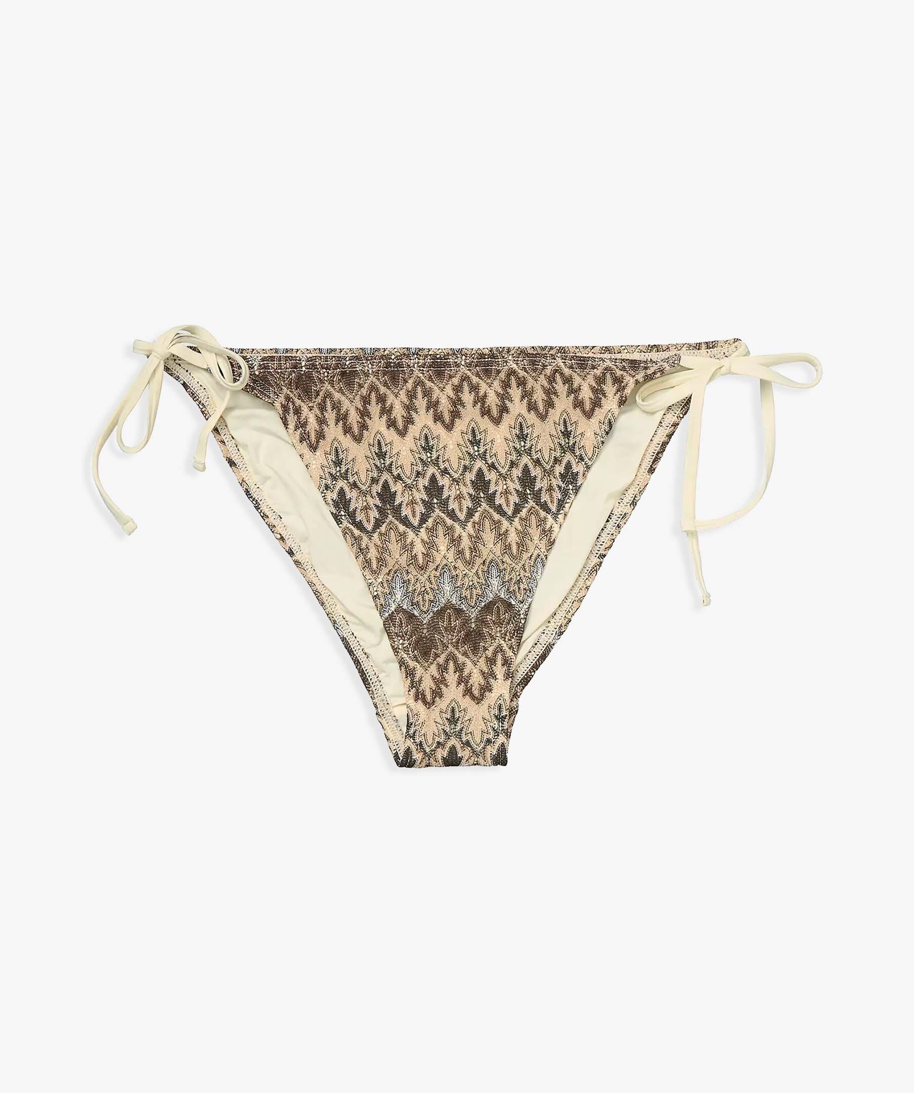 Amber Baila Bikini Tanga