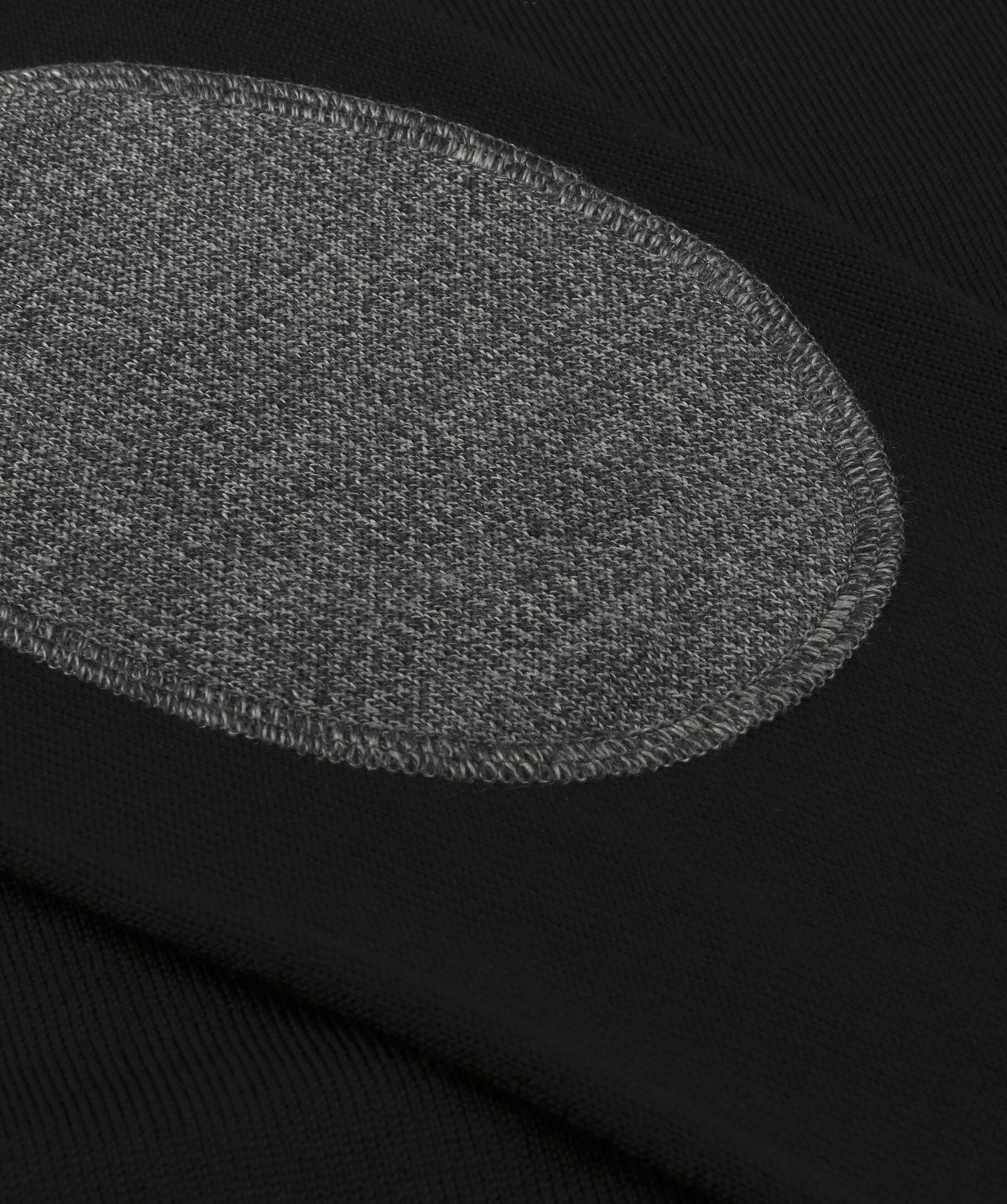 Merino v neck knit patch 4