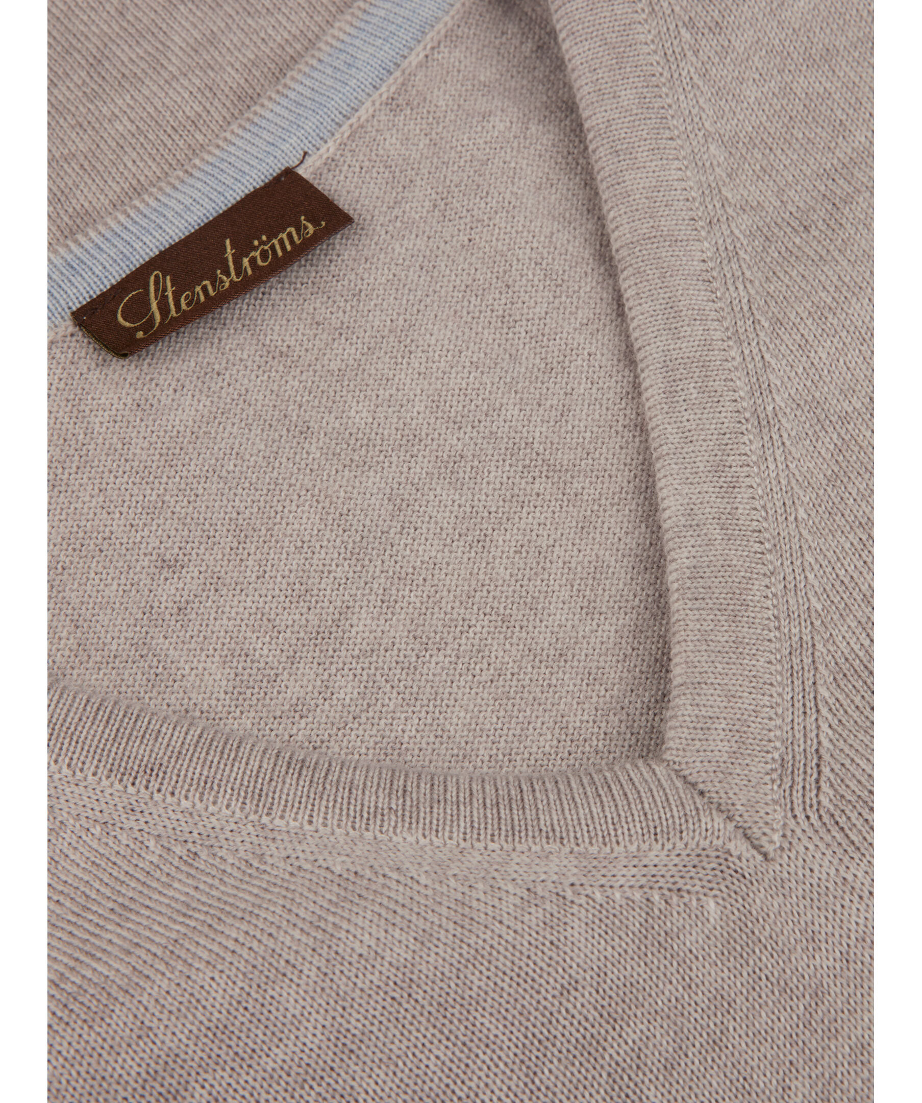 Merino V Neck Patch 3