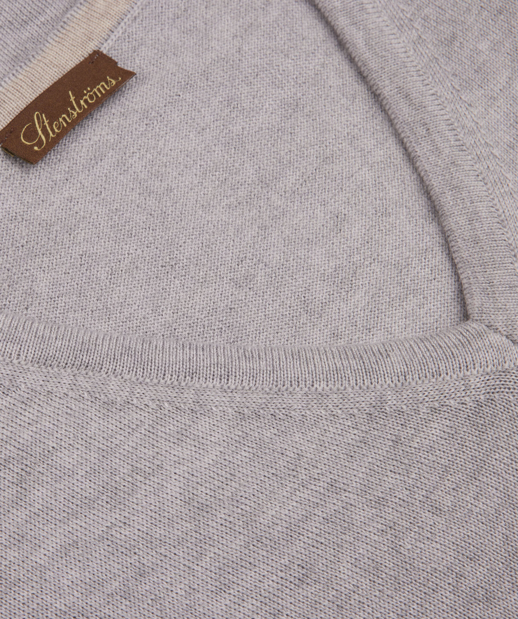 Merino V Neck Patch 3