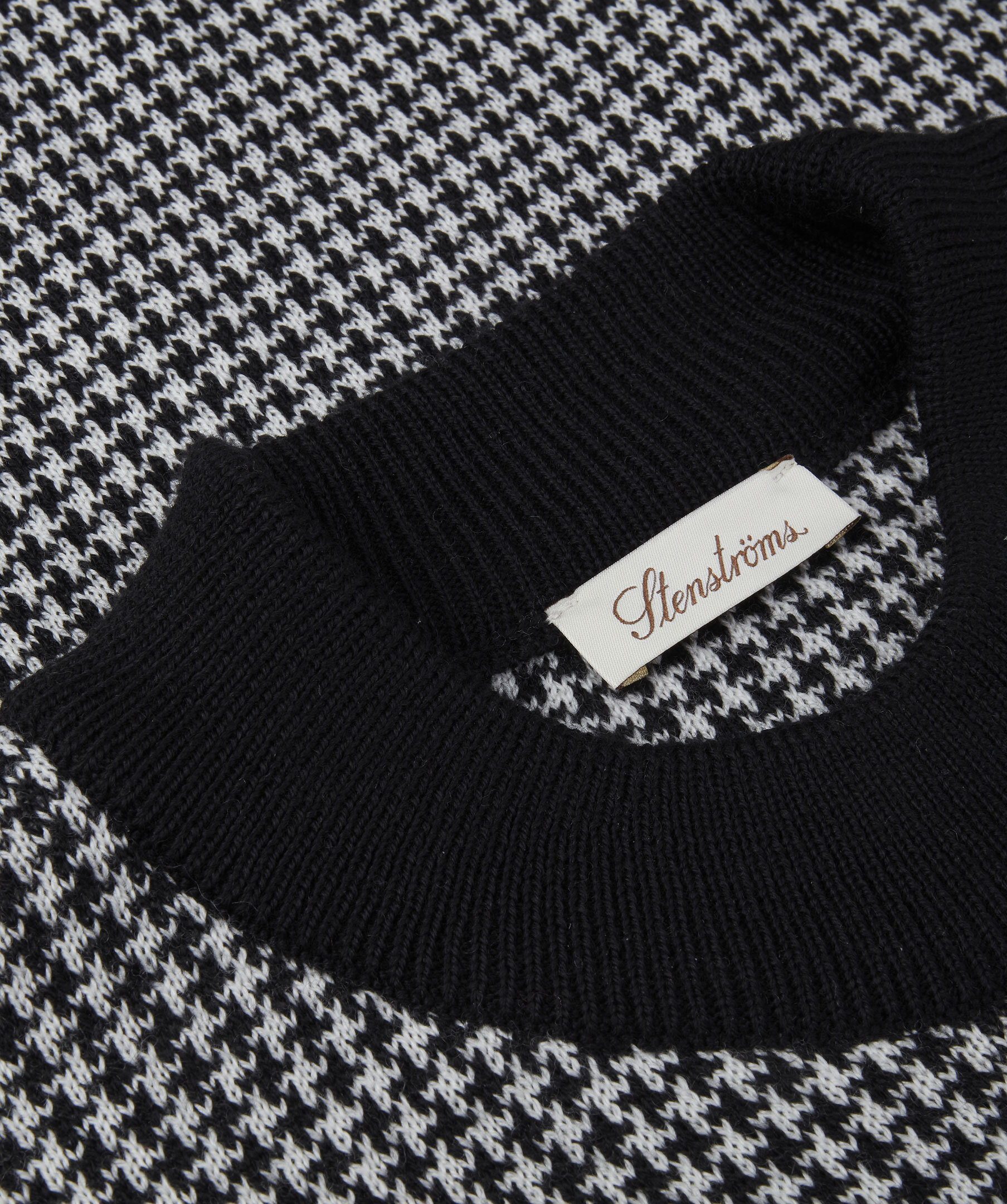 Donna Knit Sweater 3