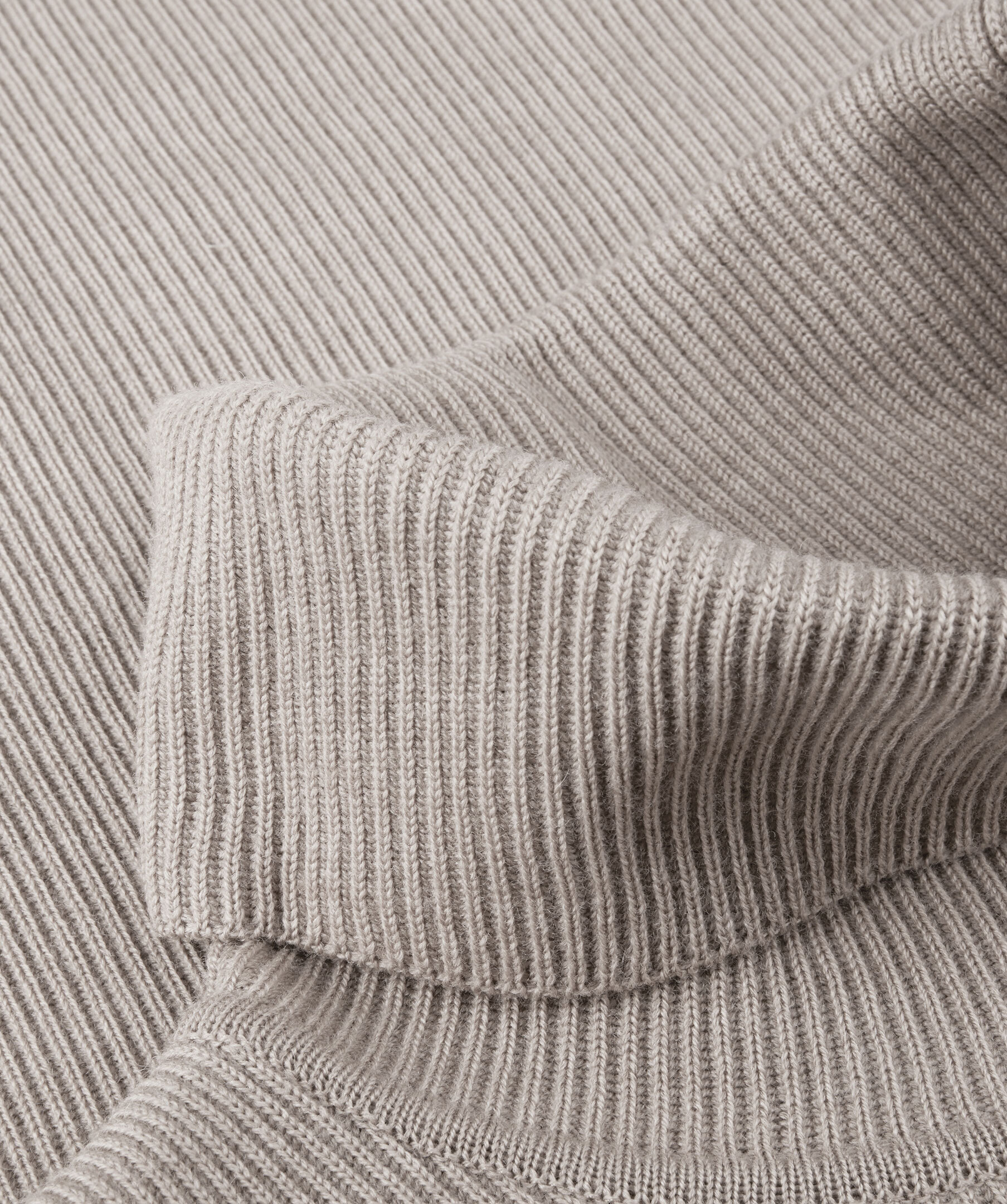 Damina Knit Rollneck 3