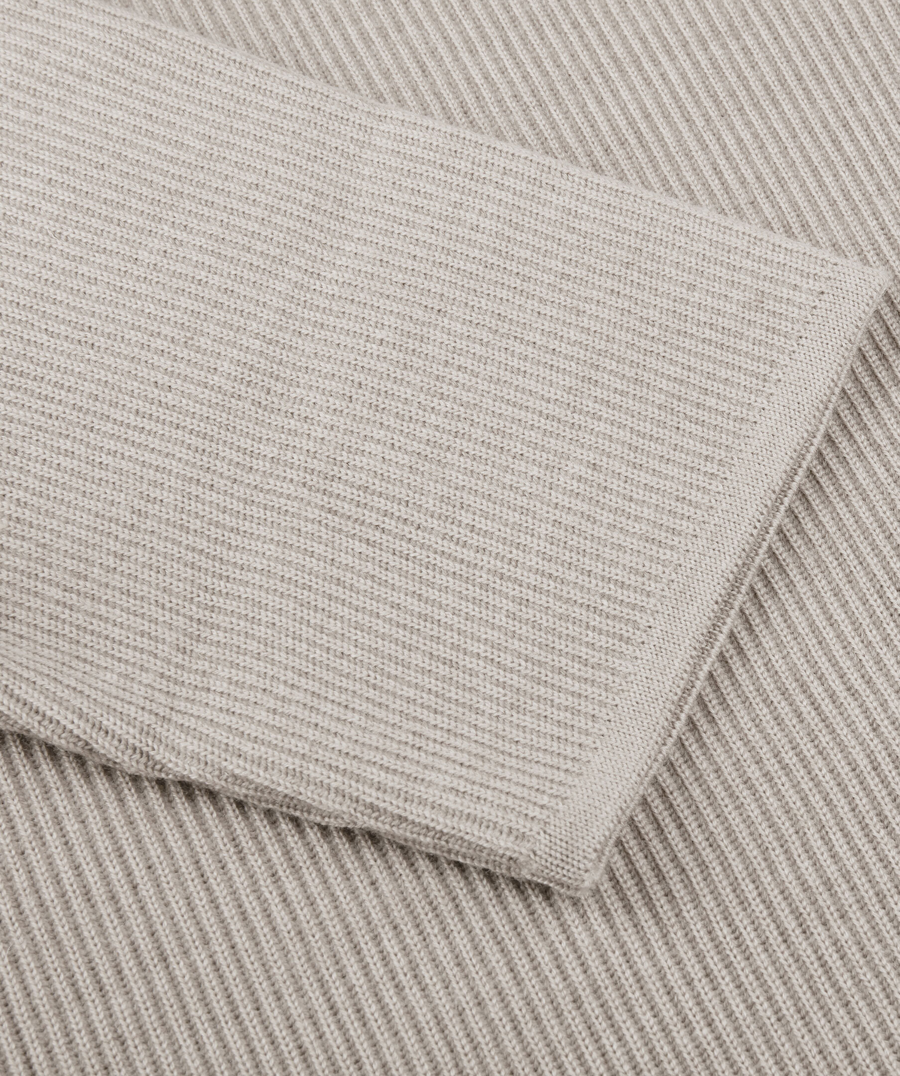Damina Knit Rollneck 4
