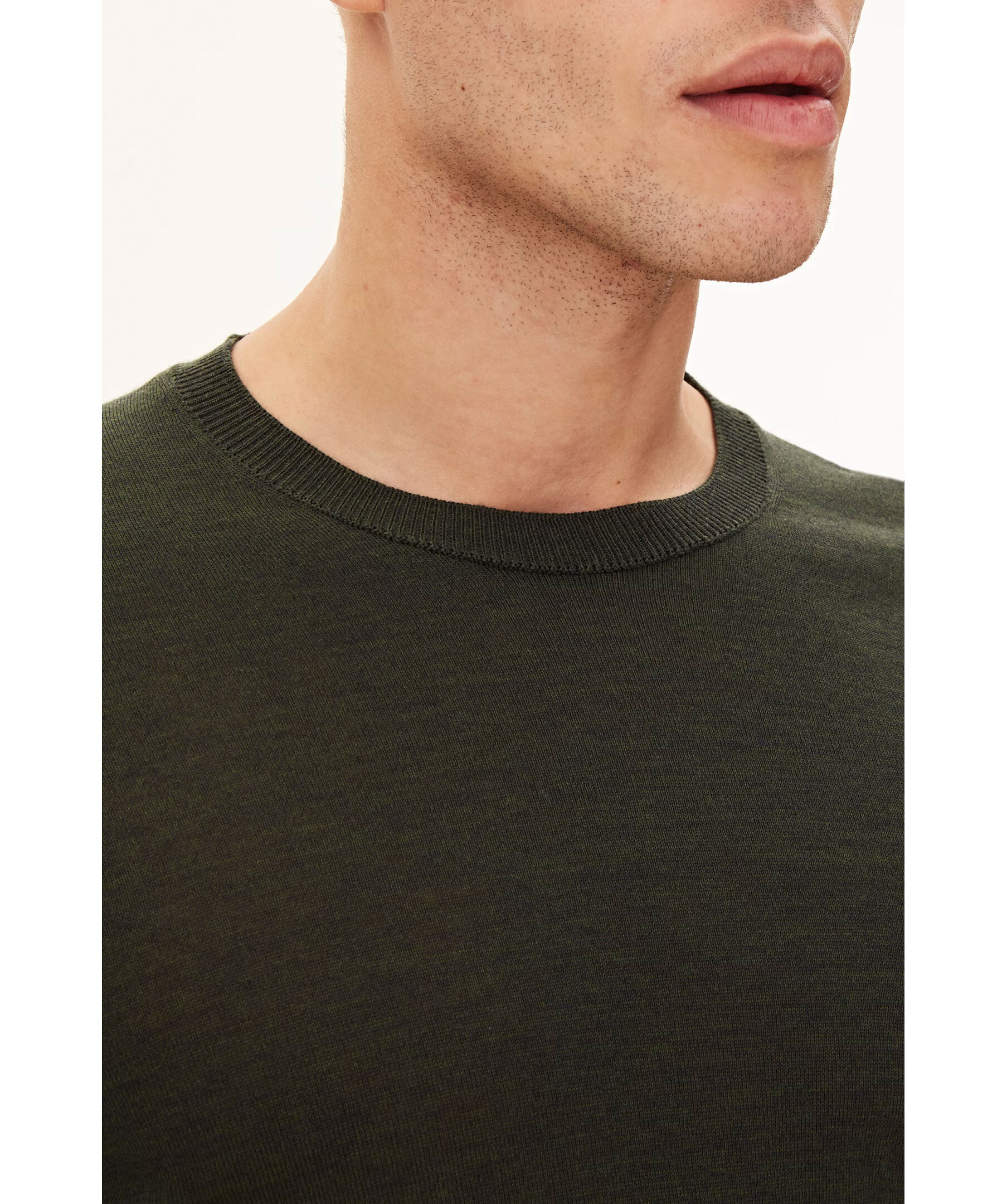 Miguel Roundneck 4
