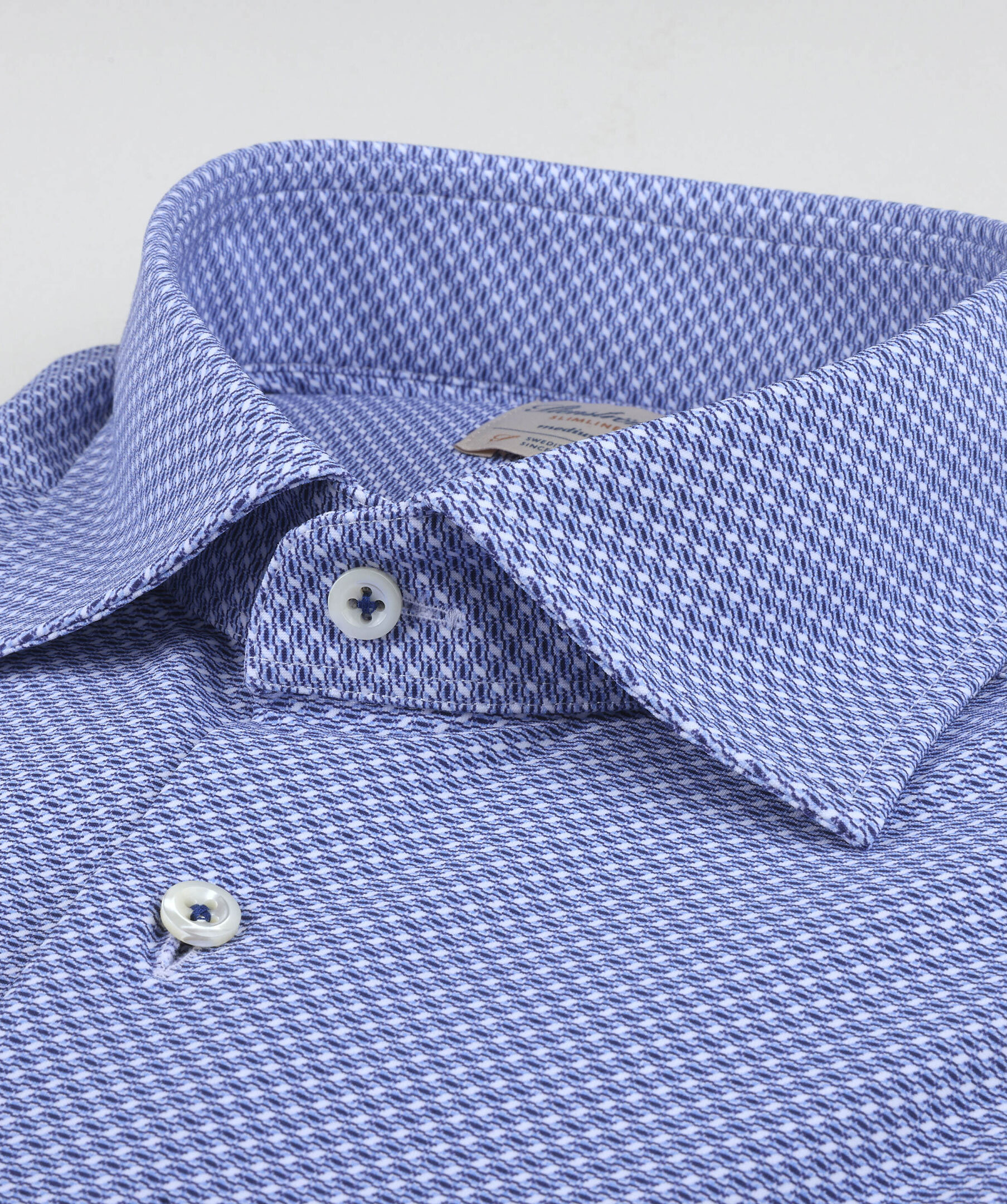 Hybrid Fit Shirt 3