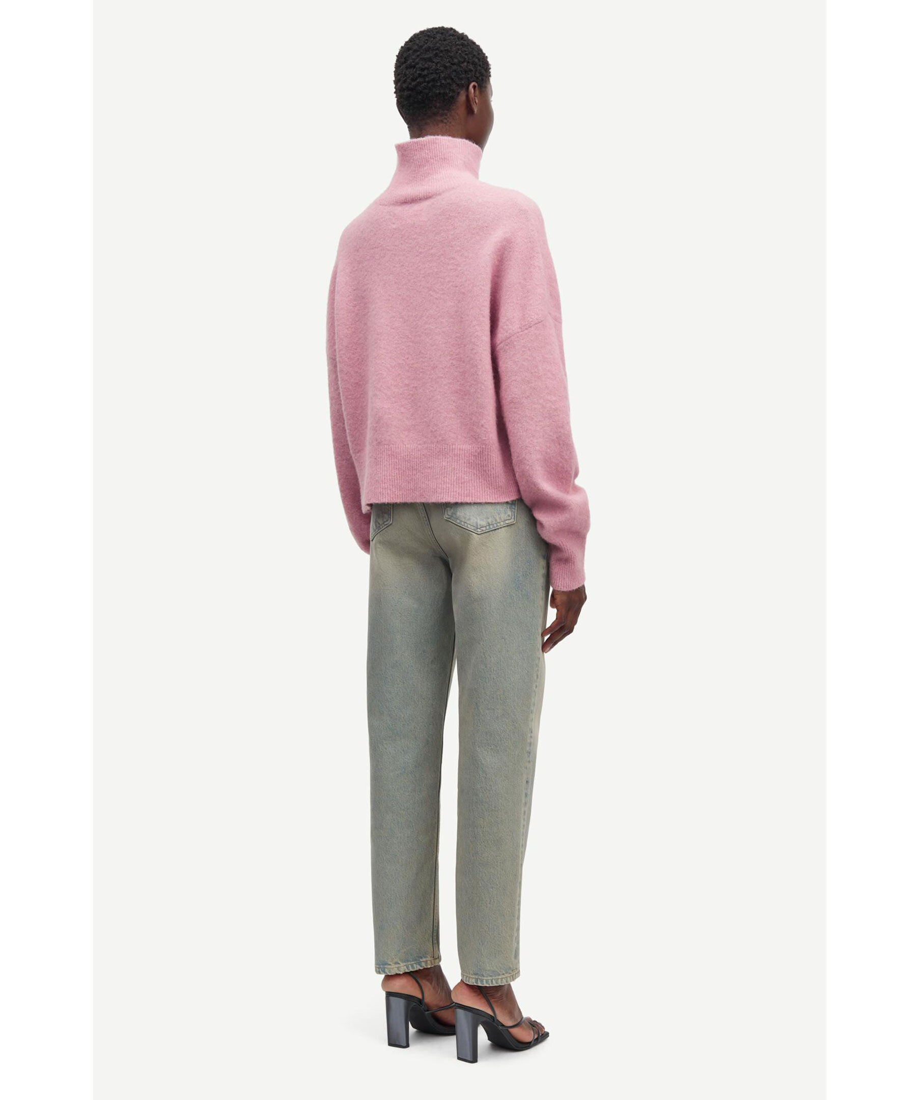 Nola t neck 2