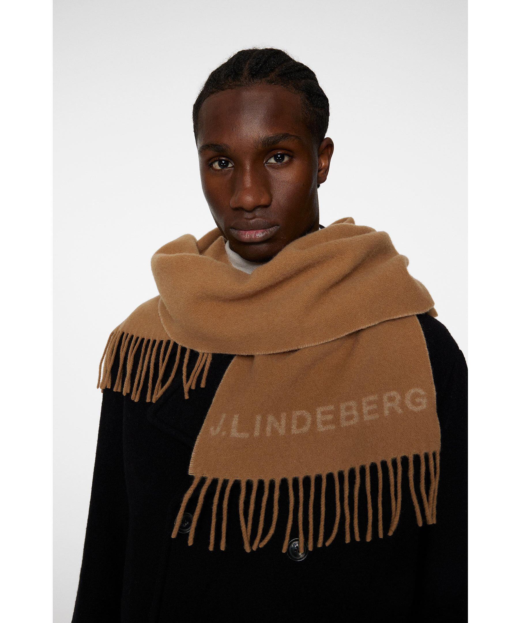 【J.LINDEBERG】Champ JL Scarf 海外限定 Handla Champ JL scarf, Brun hos Johnells.se | FMAC11883-E376