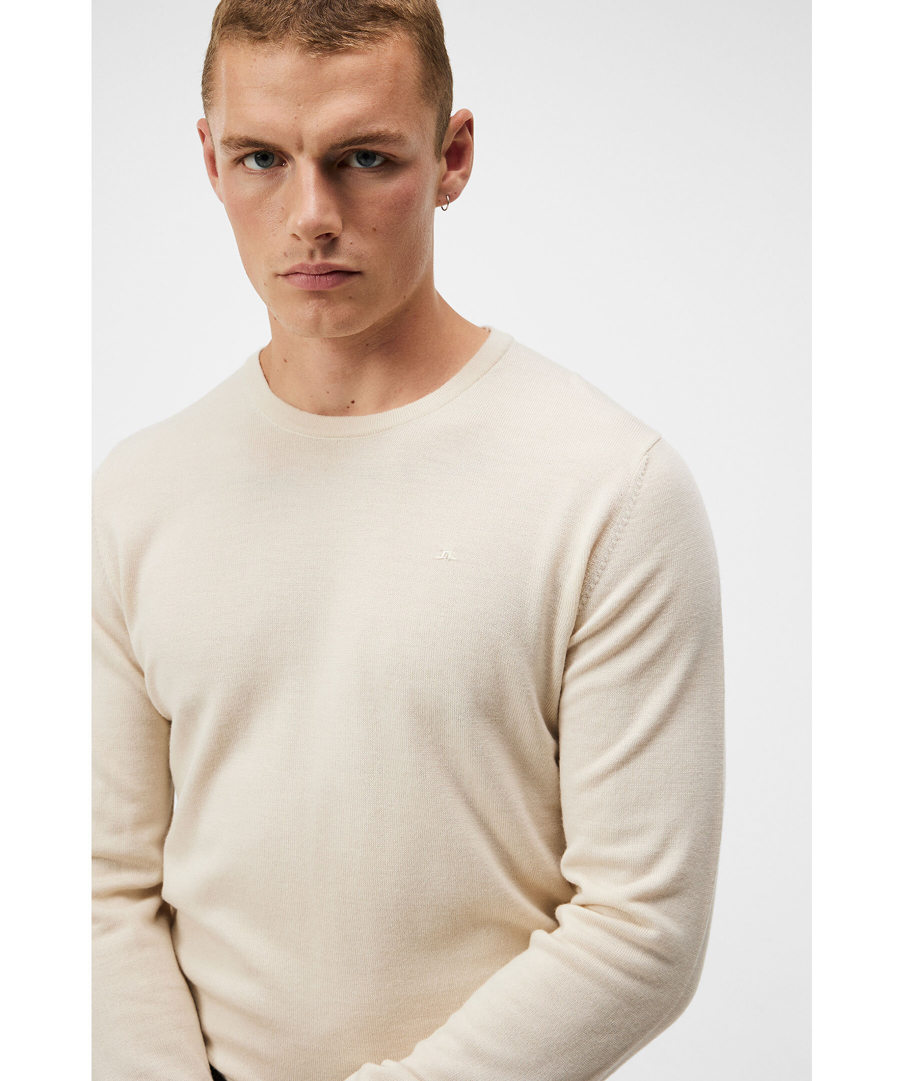 Lyle merino crew neck 4