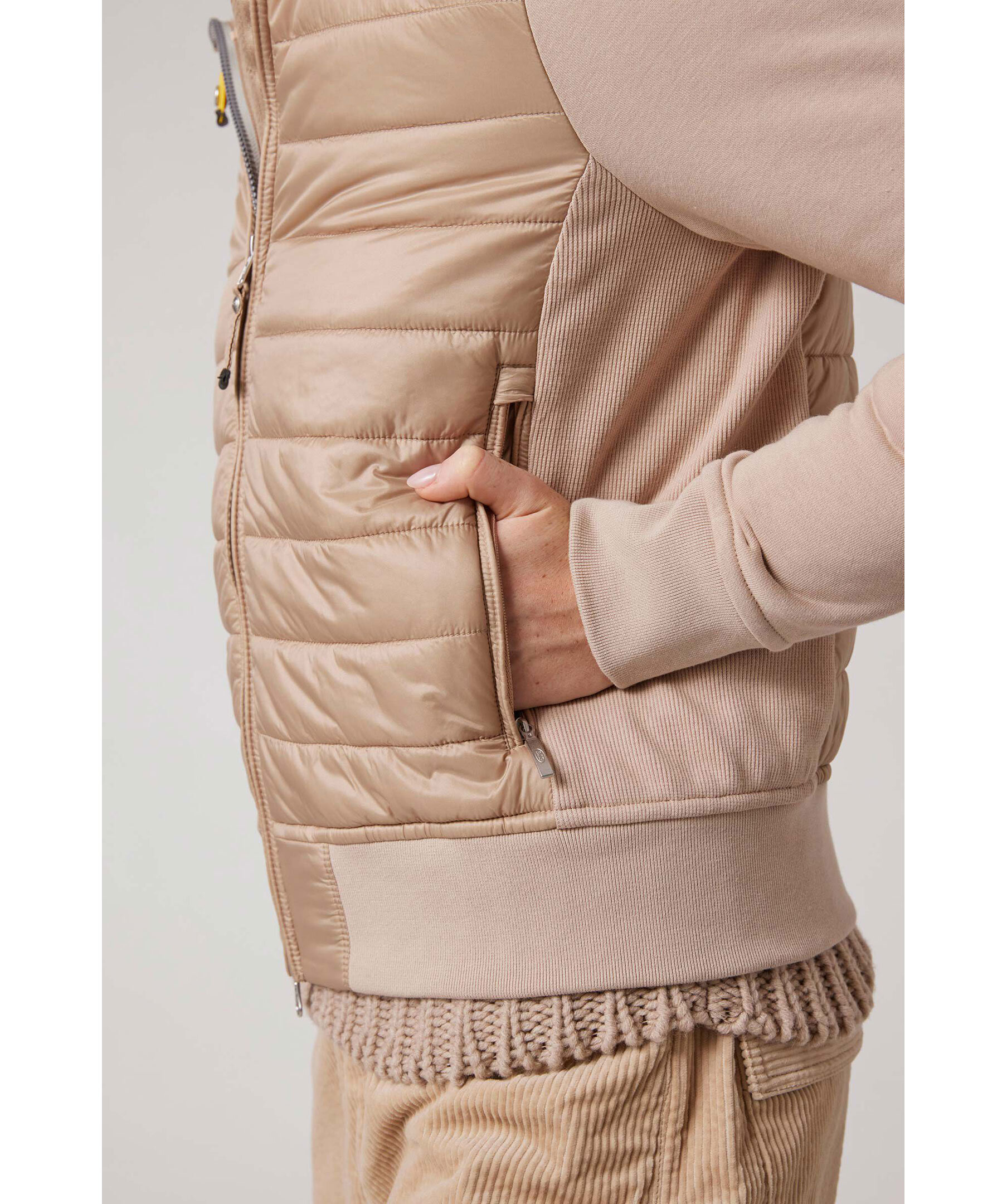 Handla Caelie Hybrid Jacket, Svart hos Johnells.se