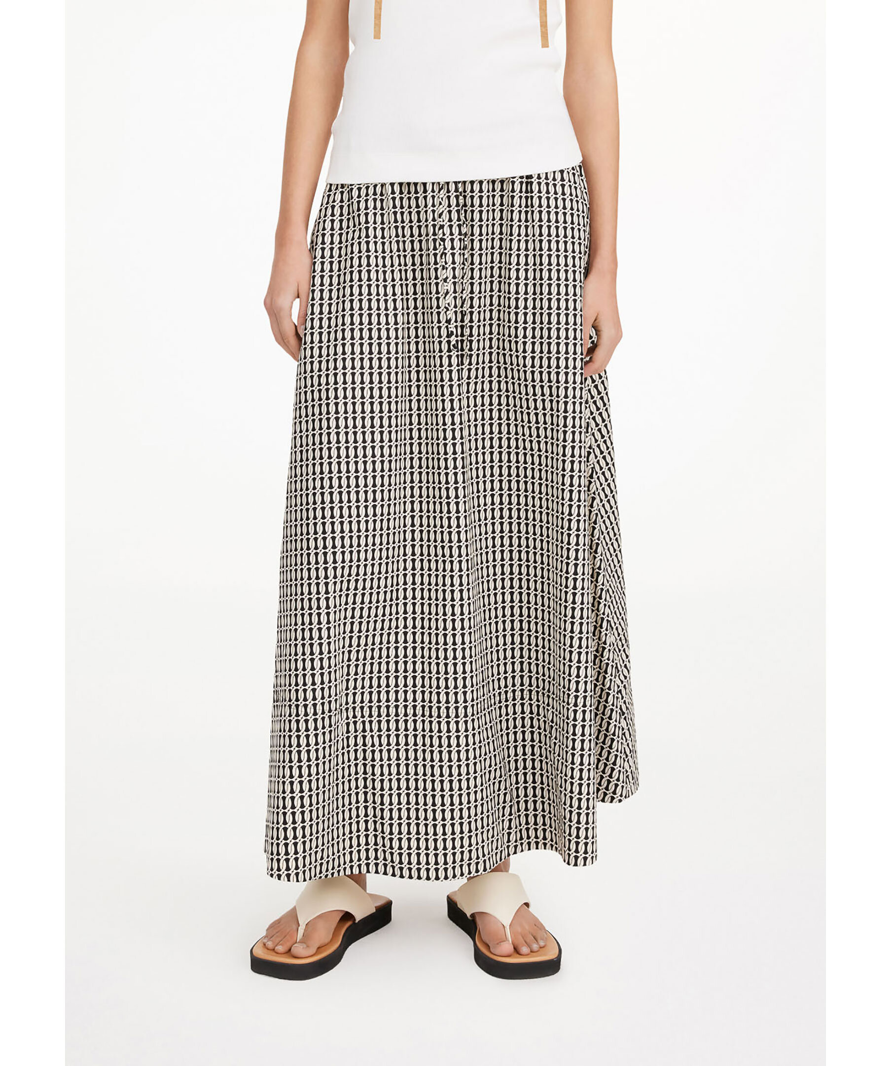 Pheobes Skirt 1